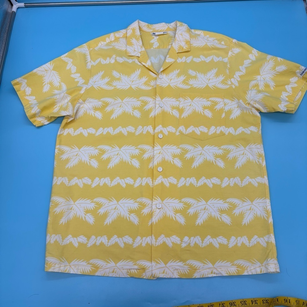 Ocean Breeze Vintage Men's Yellow Palm Print Shirt Size XL Made in Hawaii, USA